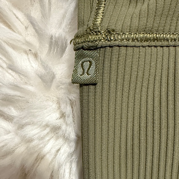 Lululemon Power Pivot Ribbed Tank Top - Picture 6 of 6